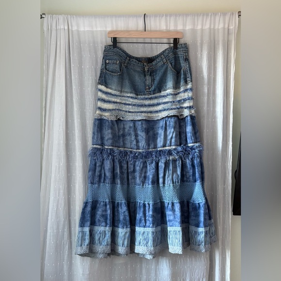Dresses & Skirts - Y2K Arizona Jeans Boho Whimsy Blue Tiered Skirt